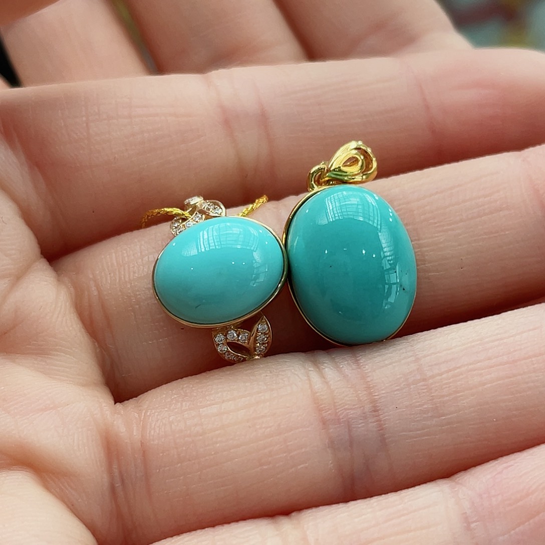 绿松石颈饰18K金镶嵌