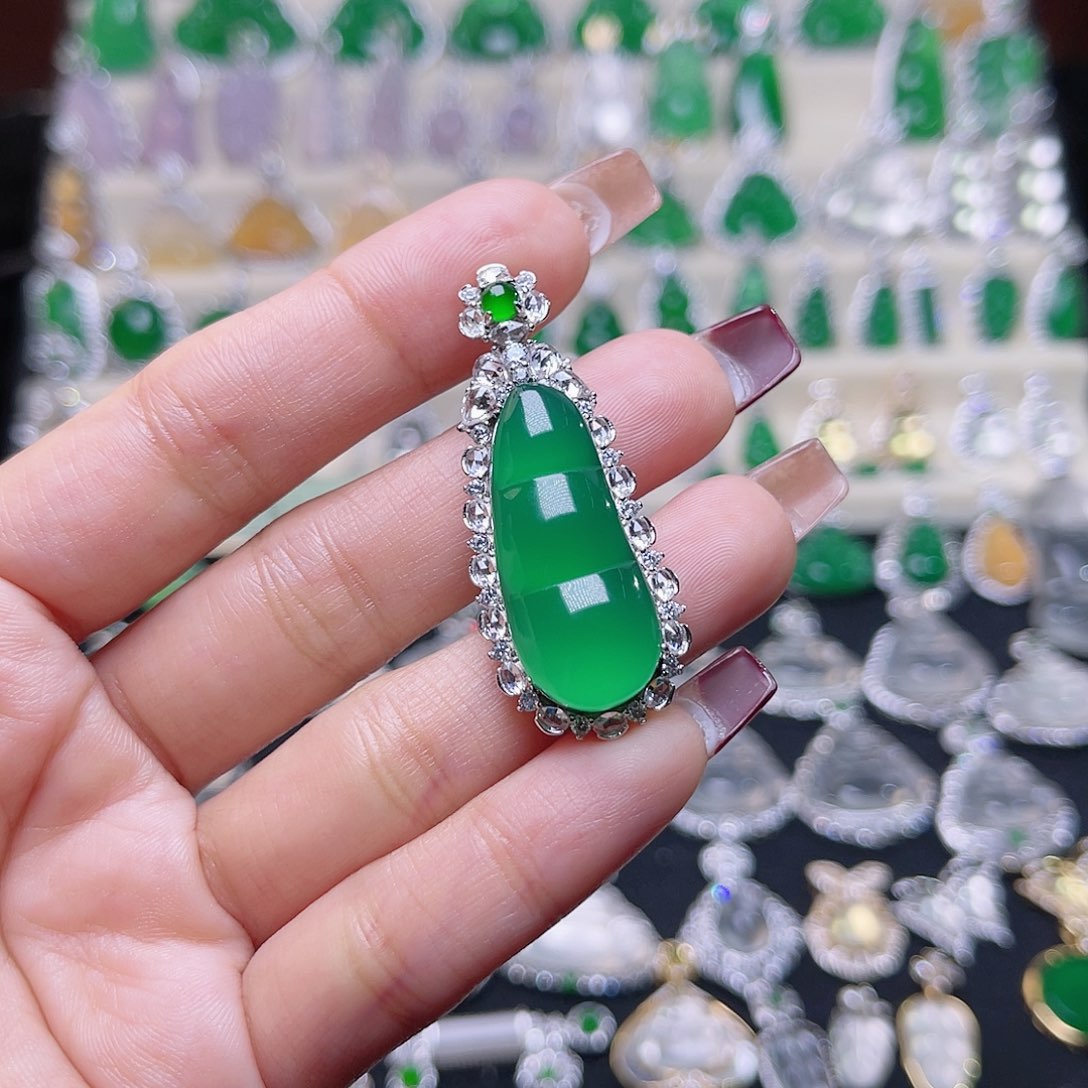 玛瑙/玉髓颈饰银S925镶嵌