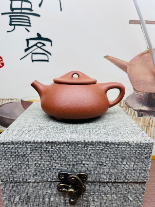 宜兴紫砂原矿红降坡景州150毫升瑕疵