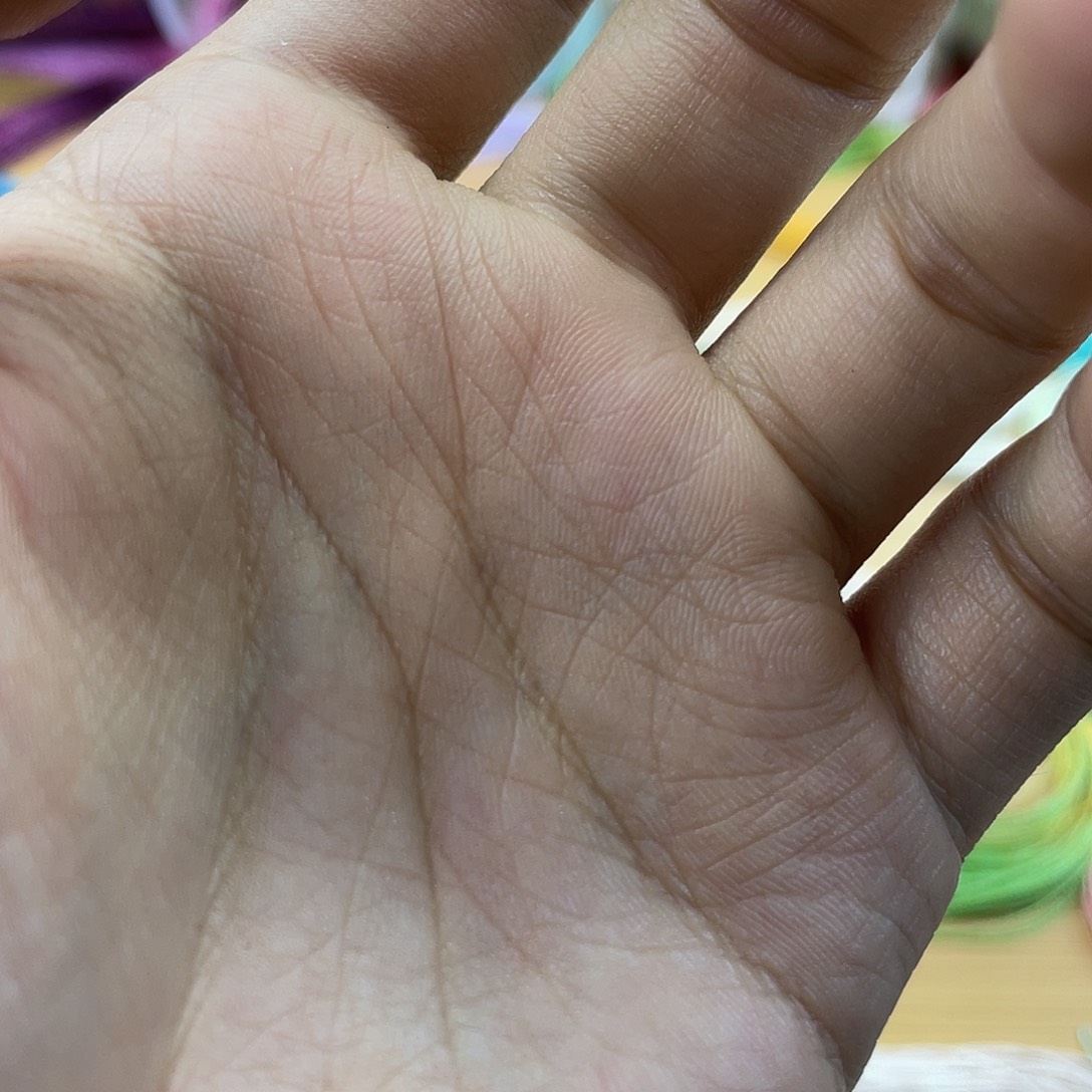 宇***精聚酯纤维6股30克段染蜡3色