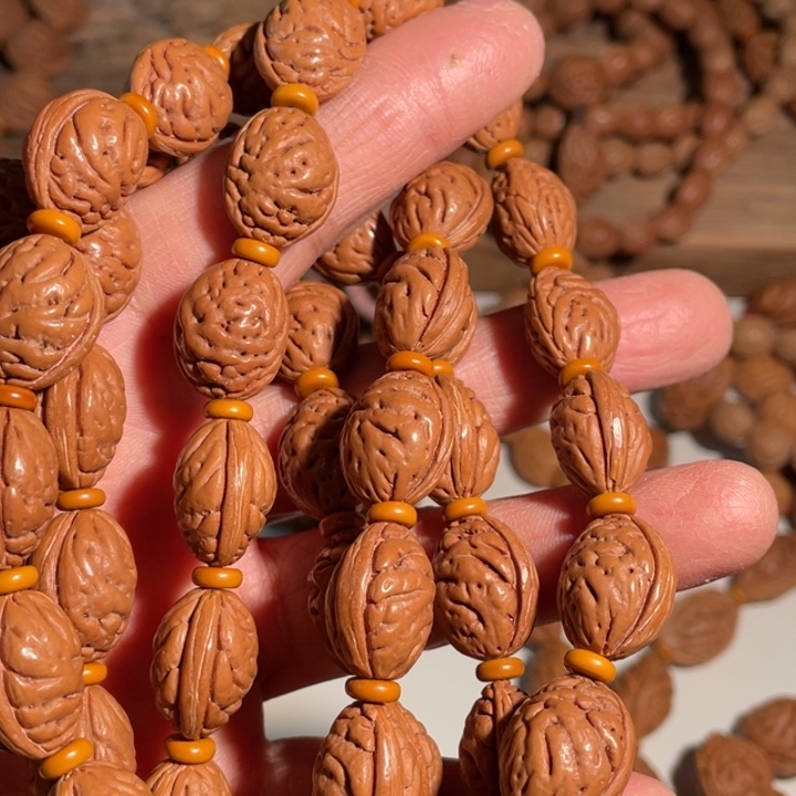 是***呀桃核手串是因为我们在这个