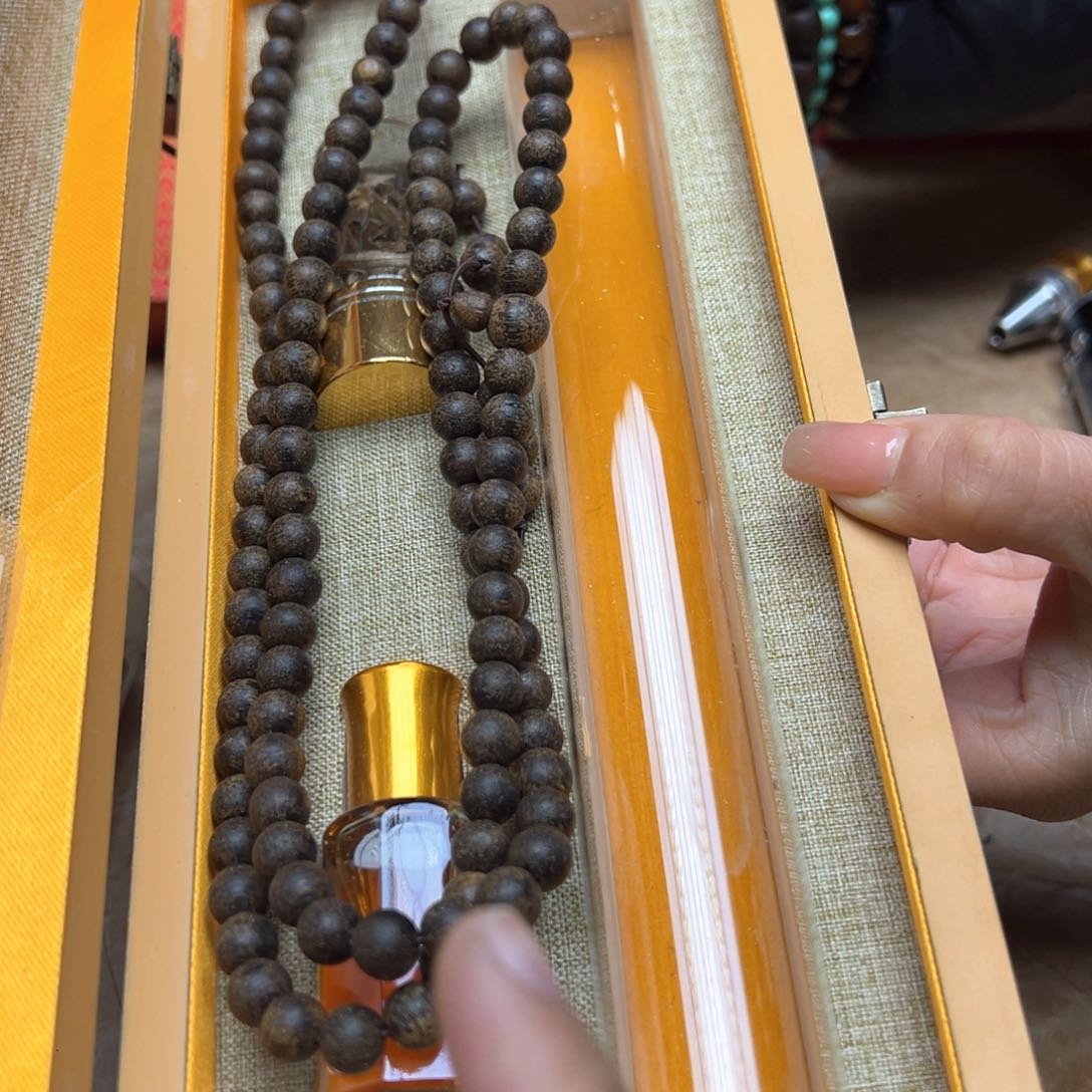 大叶紫檀（黑酸枝木类）