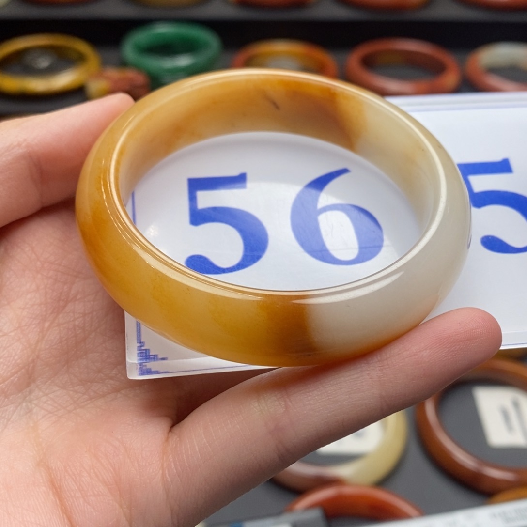 石英质玉（黄龙玉）手镯未镶嵌