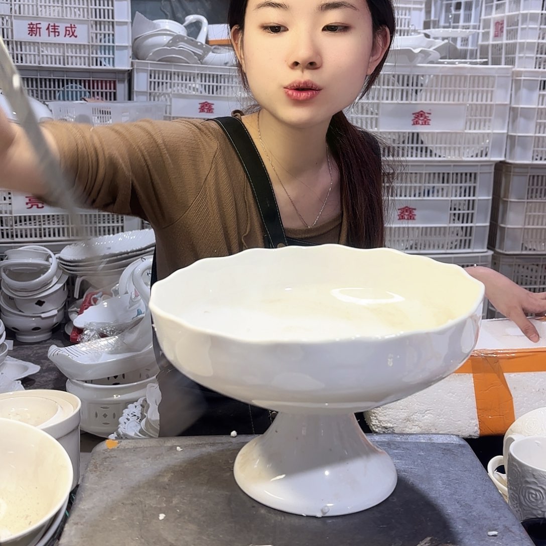 盘微瑕产品………斜高脚一个