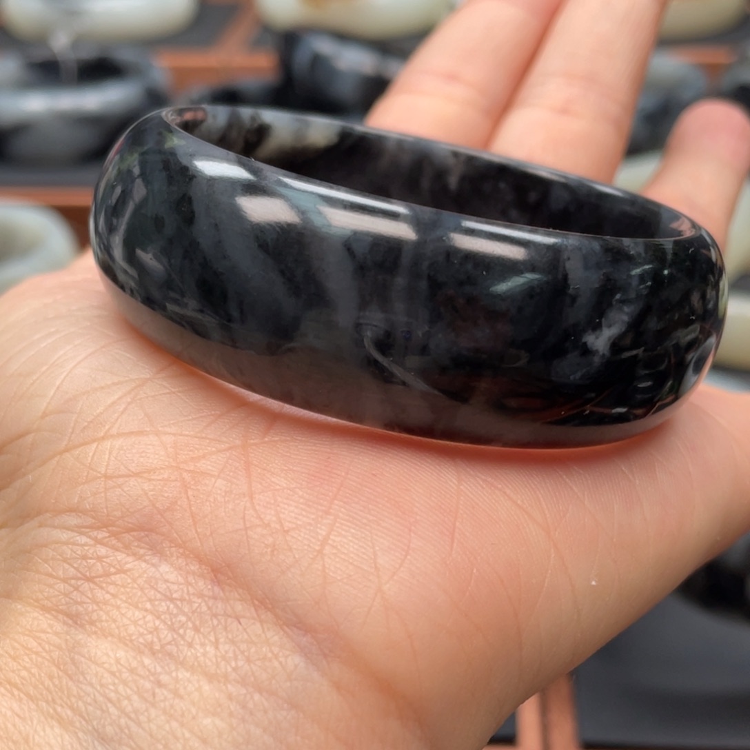 和田玉未镶嵌手镯54.5圈口