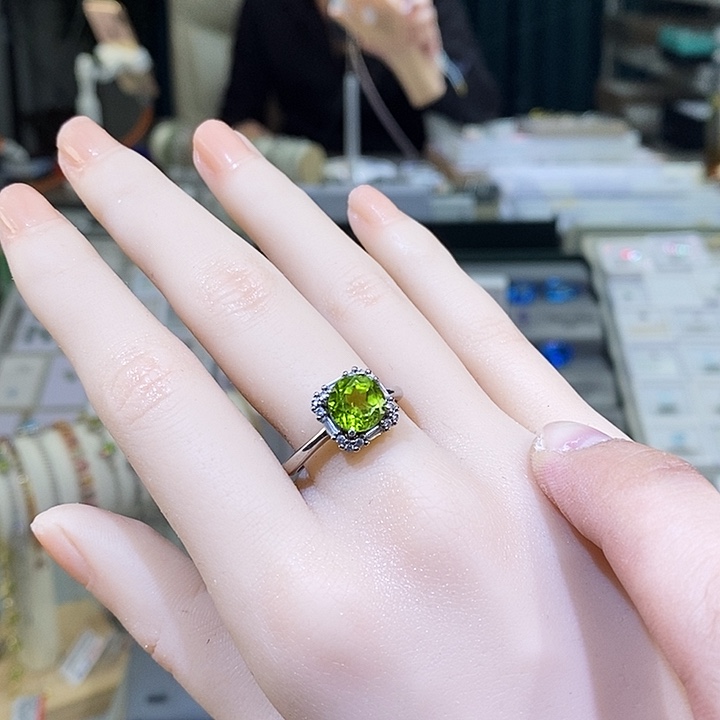 橄榄石戒指银S925镶嵌