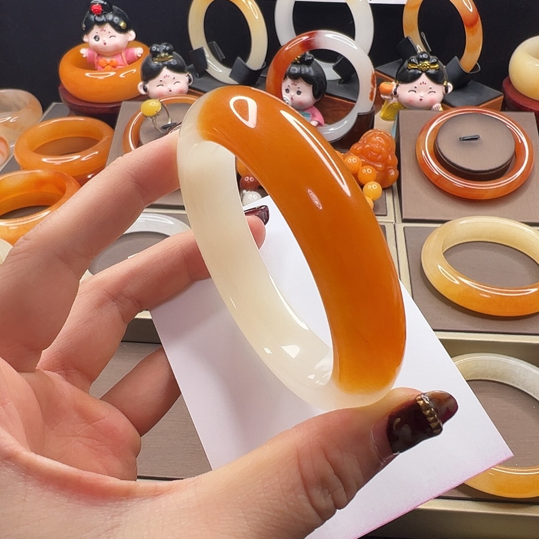 .***福石英质玉（黄龙玉）未镶嵌手镯