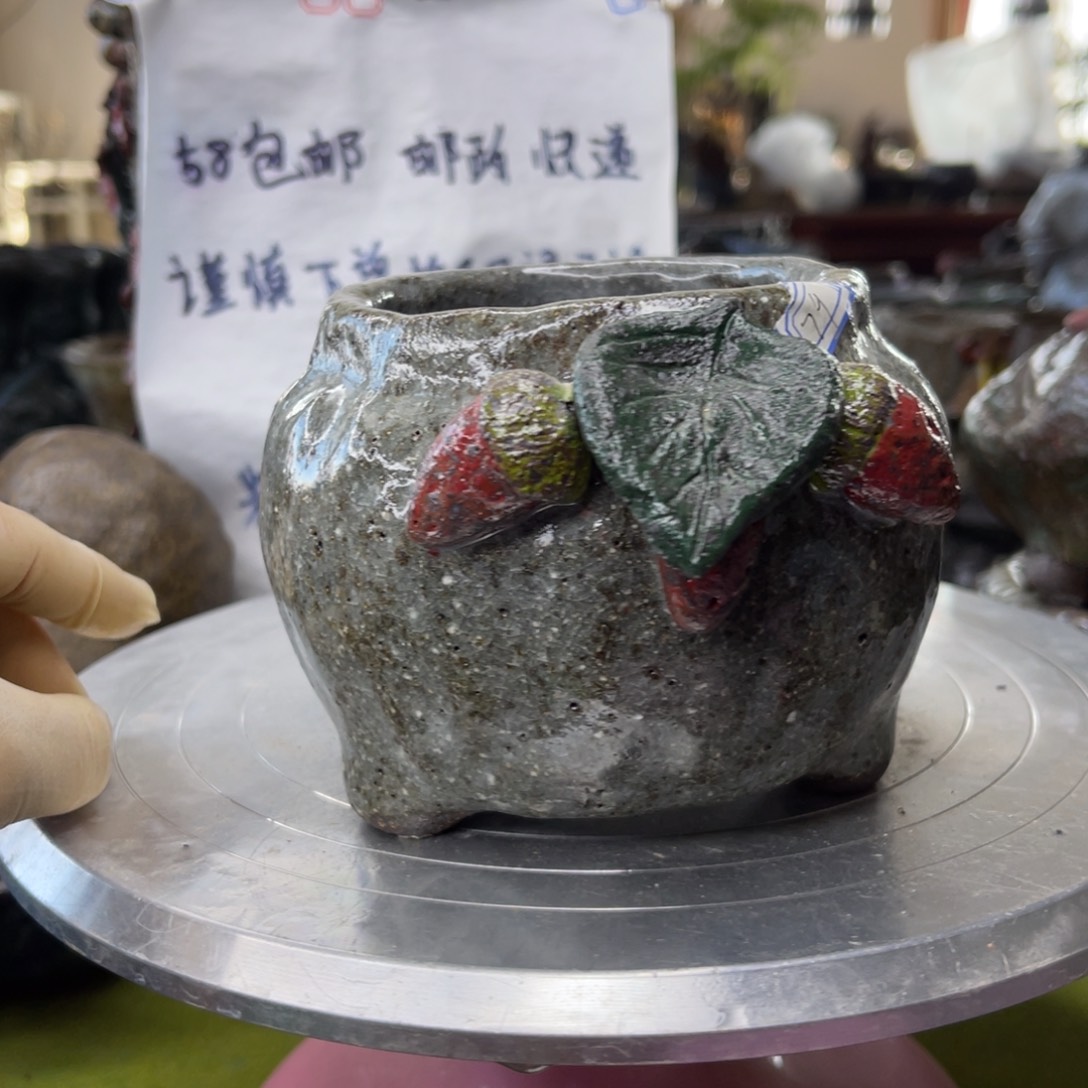 红陶粗砂陶瓷花盆