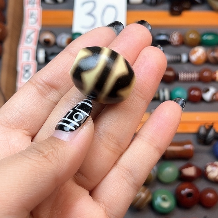 玛瑙/玉髓珠宝半成品未镶嵌富*源