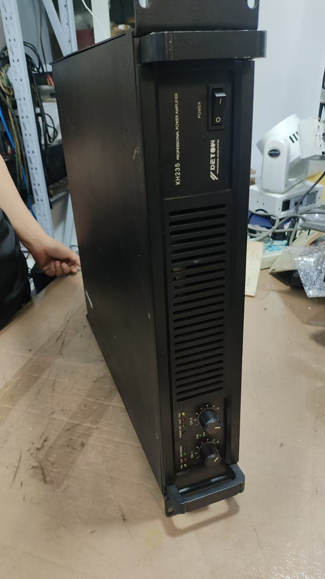 8新  功放一台 不包邮费