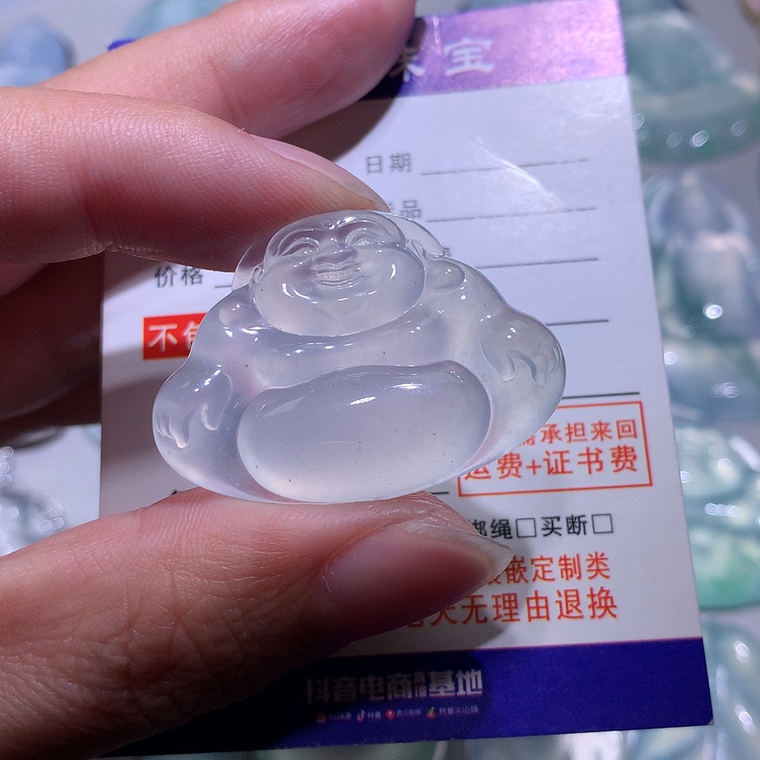 翡翠颈饰未镶嵌佛