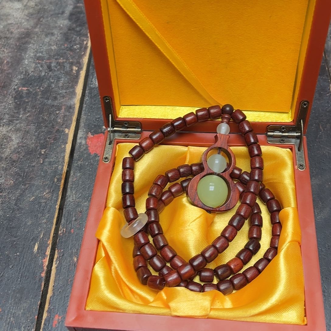 大叶紫檀（黑酸枝木类）