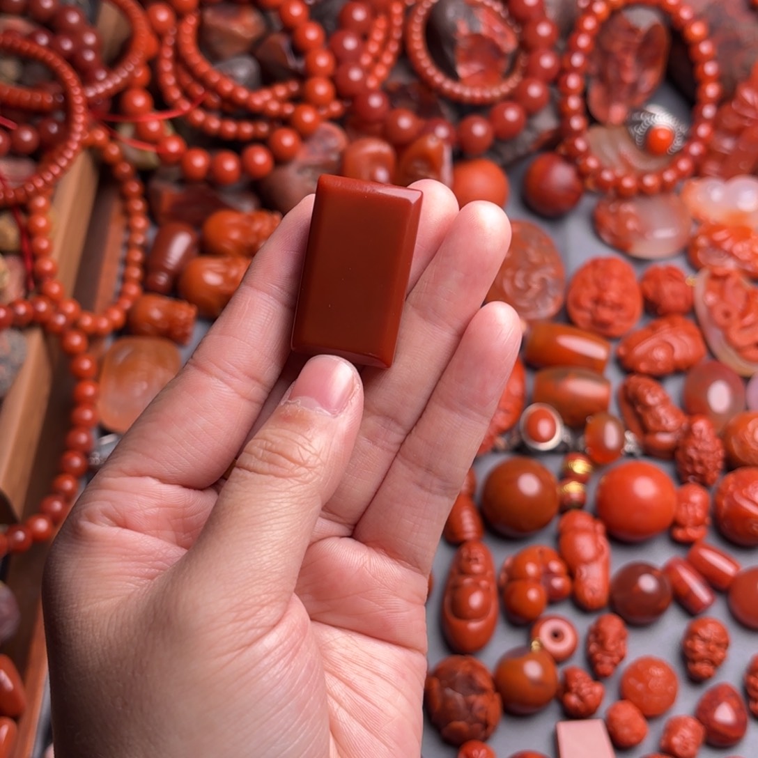 k***g南红玛瑙未镶嵌珠宝奇石