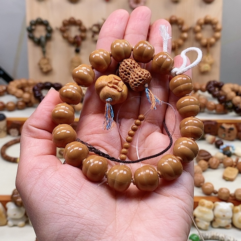 【闪购商品】吊坠猴头核桃b**u葫芦柿子花生手串深色线