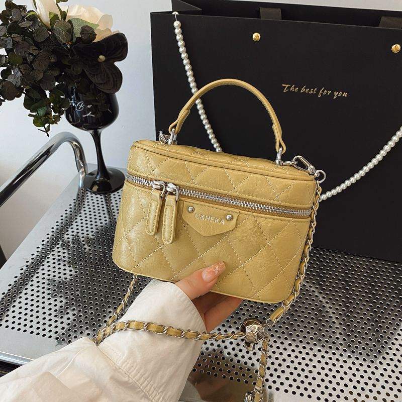 2025年春夏高级感菱格盒子包链条手机报新款百搭迷你口红包斜挎包