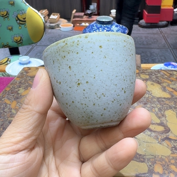主人杯瓷。。。品茗
