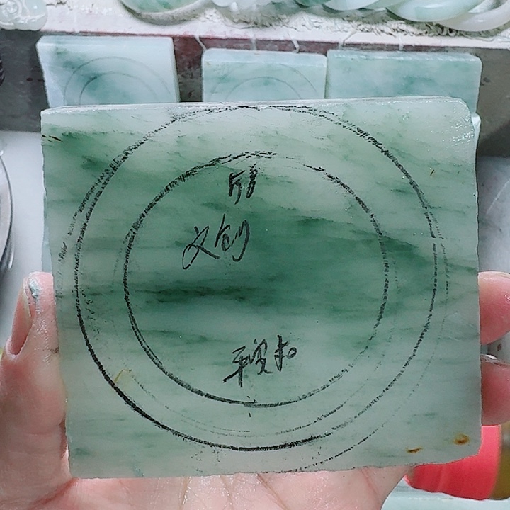 文***〉定制石英质玉（天山翠）未镶嵌手镯