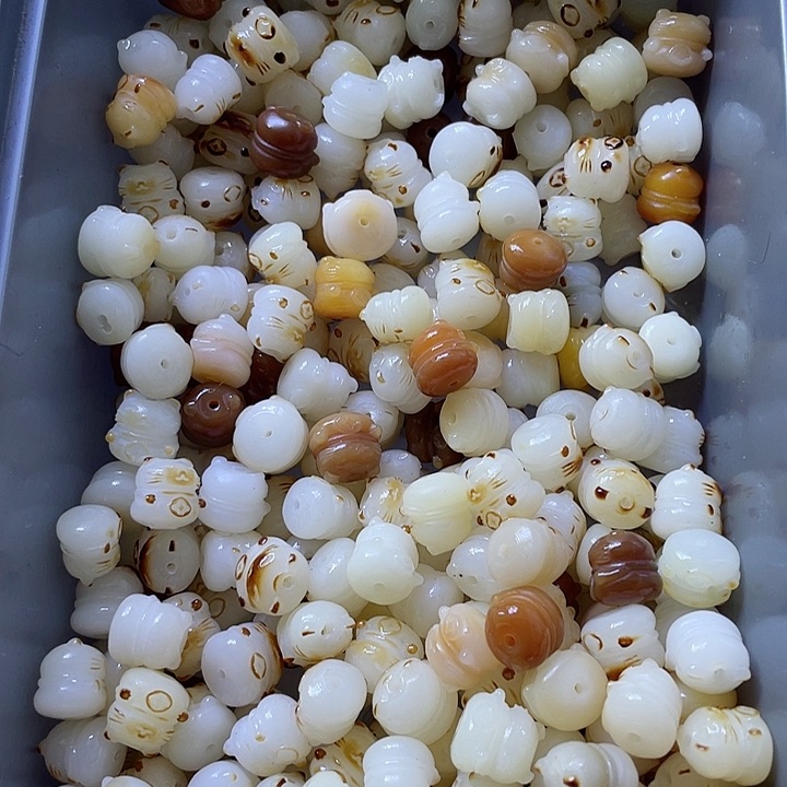 白玉菩提吊坠精品小猫三十关注➕牌宠十