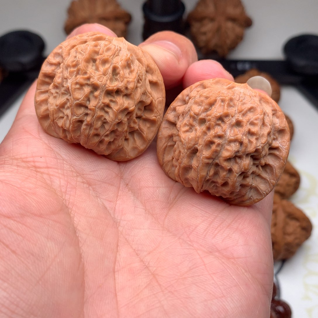 文玩核桃把件血麒麟39.5