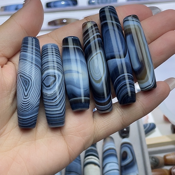 唐***九玛瑙/玉髓未镶嵌颈饰