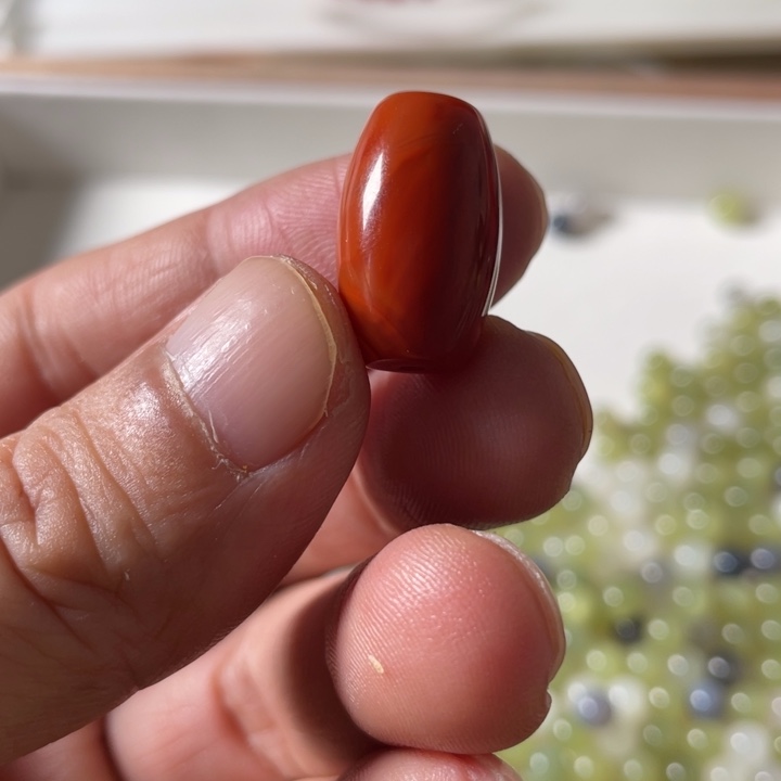 颈饰未镶嵌南红玛瑙