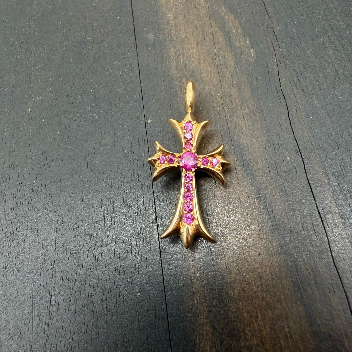 Chrome Hearts 克罗心 粉宝Tiny 十字架吊坠