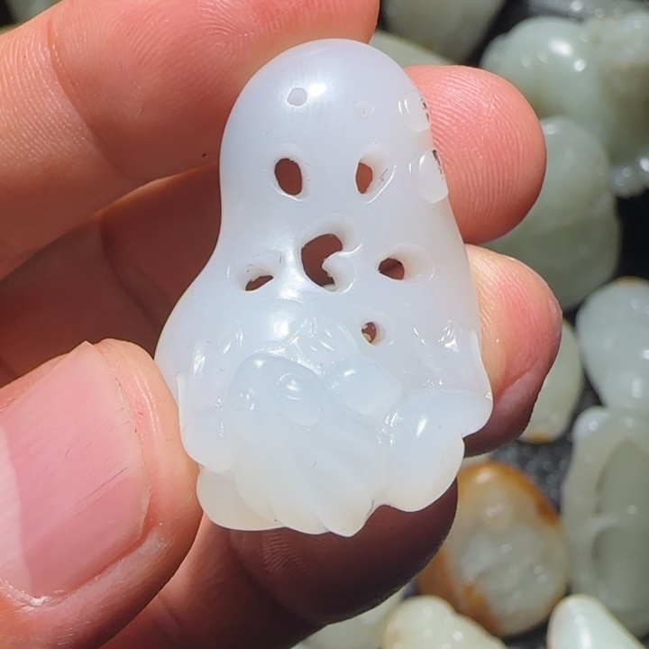 和田玉未镶嵌颈饰