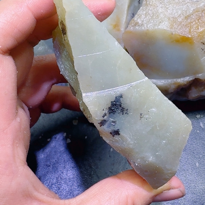 和田玉未镶嵌珠宝半成品