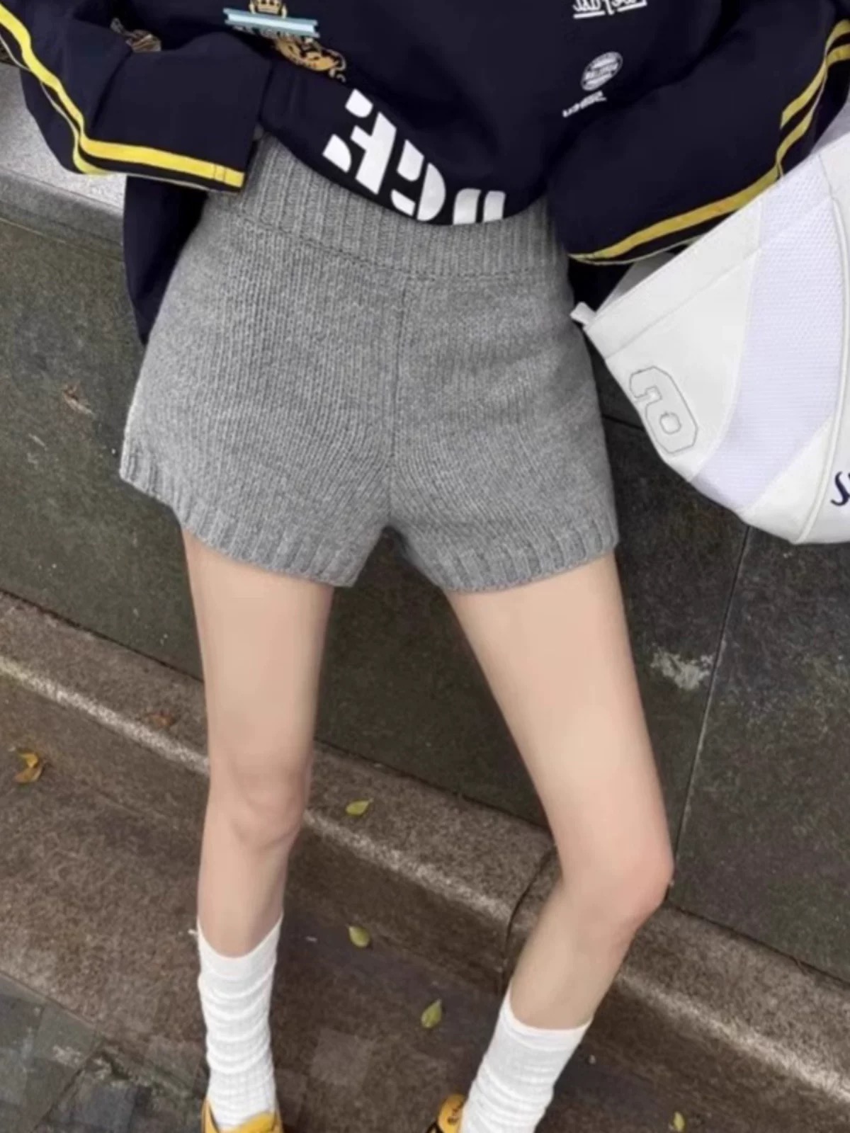 灰色针织休闲短裤女春秋冬2025新款小个子毛线显瘦高腰羊毛阔腿裤