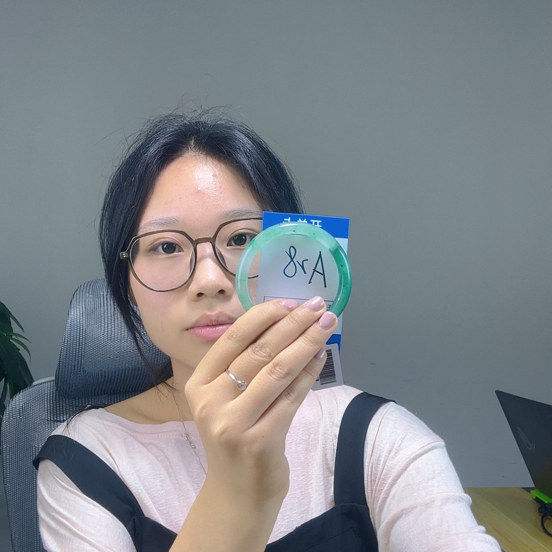 石英质玉手镯未镶嵌