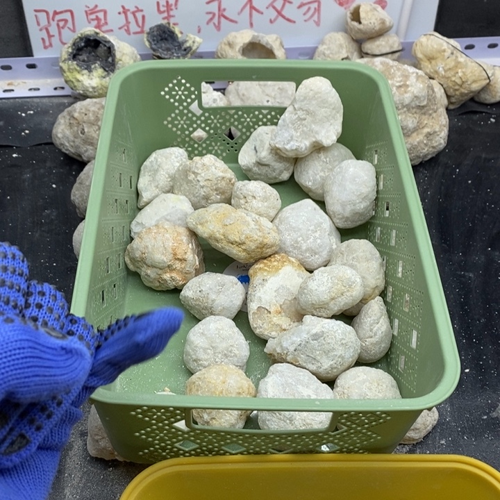 石材摩洛哥晶洞石摆件