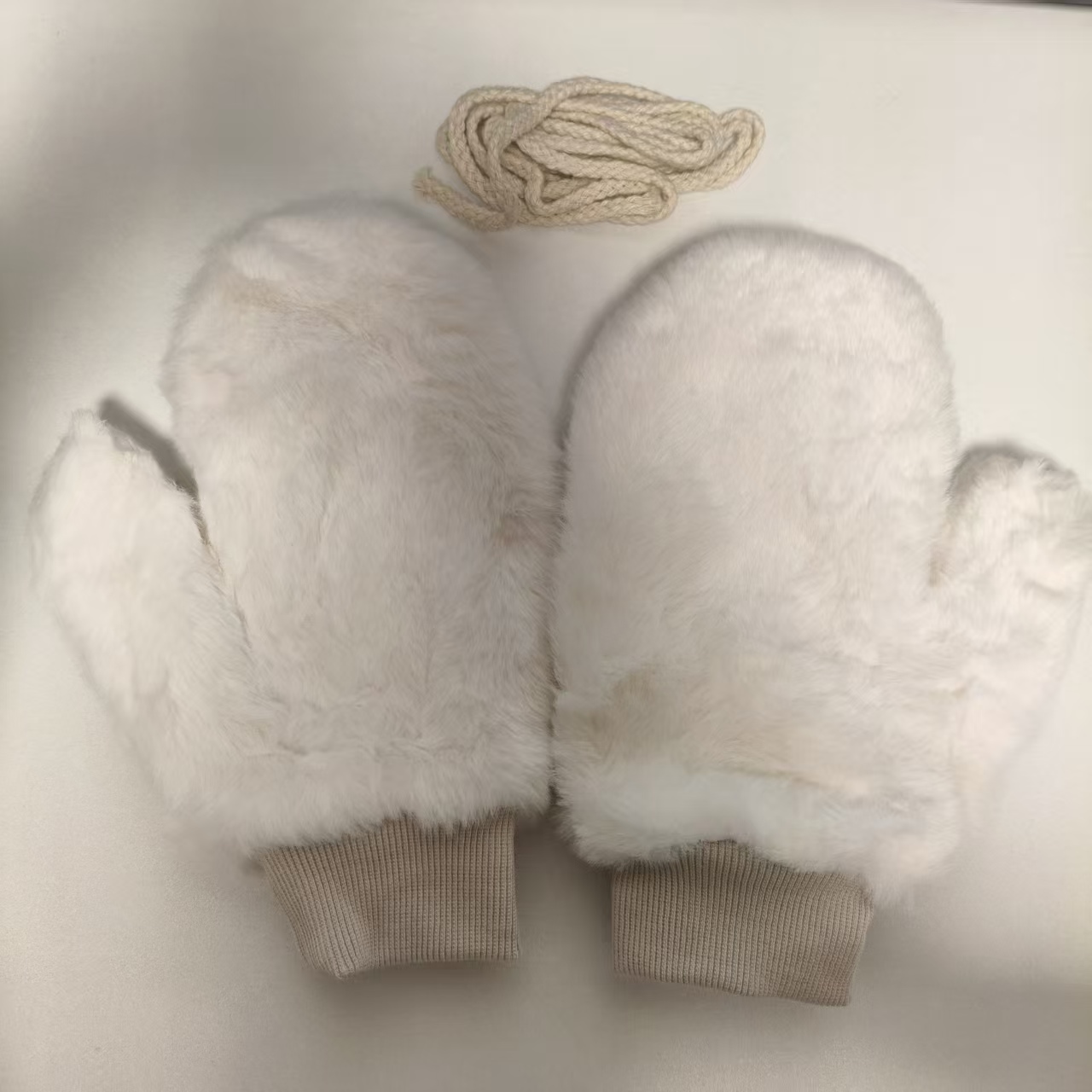 1798可爱毛绒手套