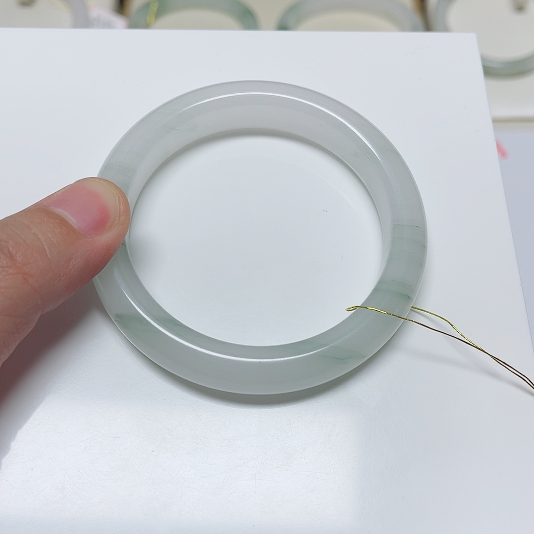 石英质玉手镯未镶嵌蜡***心