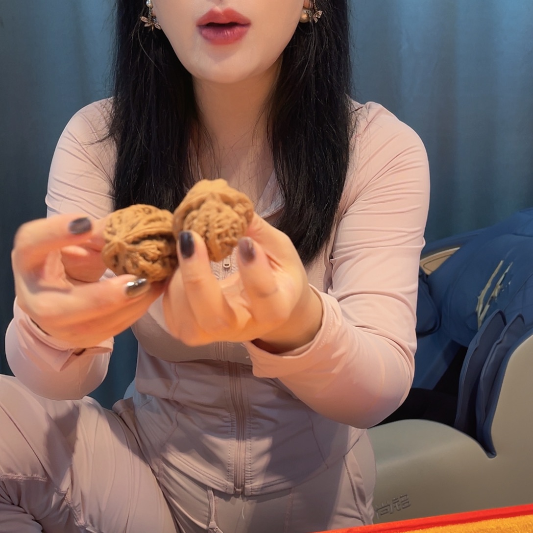 文玩核桃把件粗筋