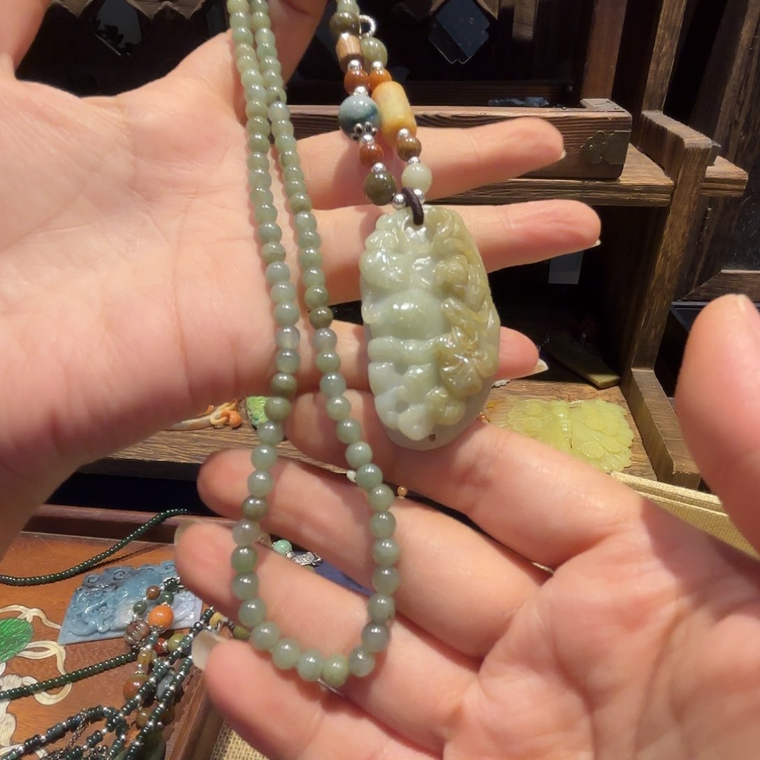 翡翠颈饰未镶嵌原创