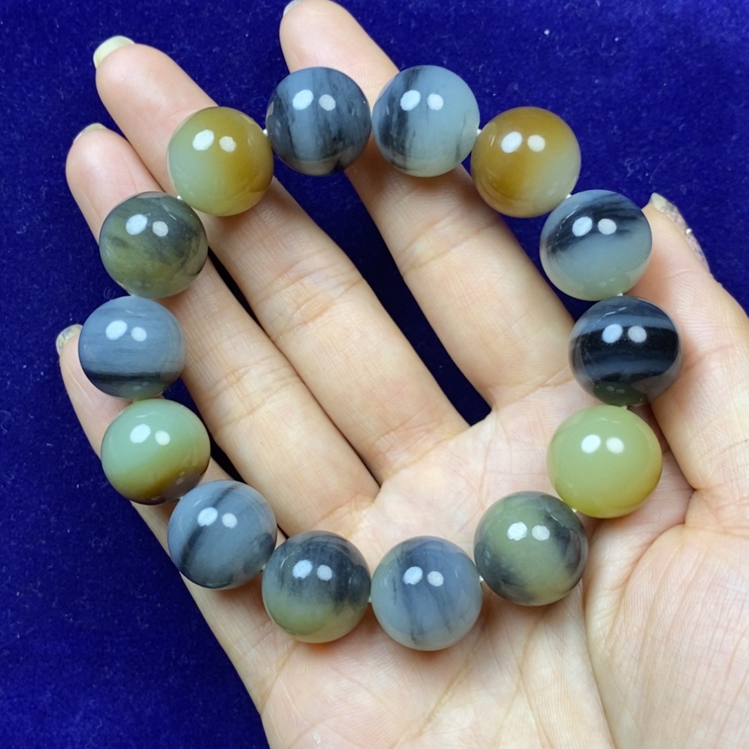 和田玉未镶嵌手串