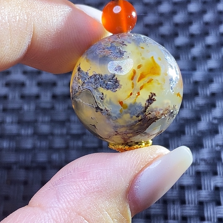 因***变玛瑙/玉髓未镶嵌颈饰