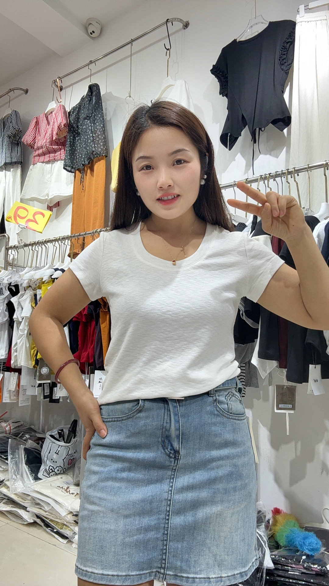 短袖V领T恤时尚短款欧若精灵风