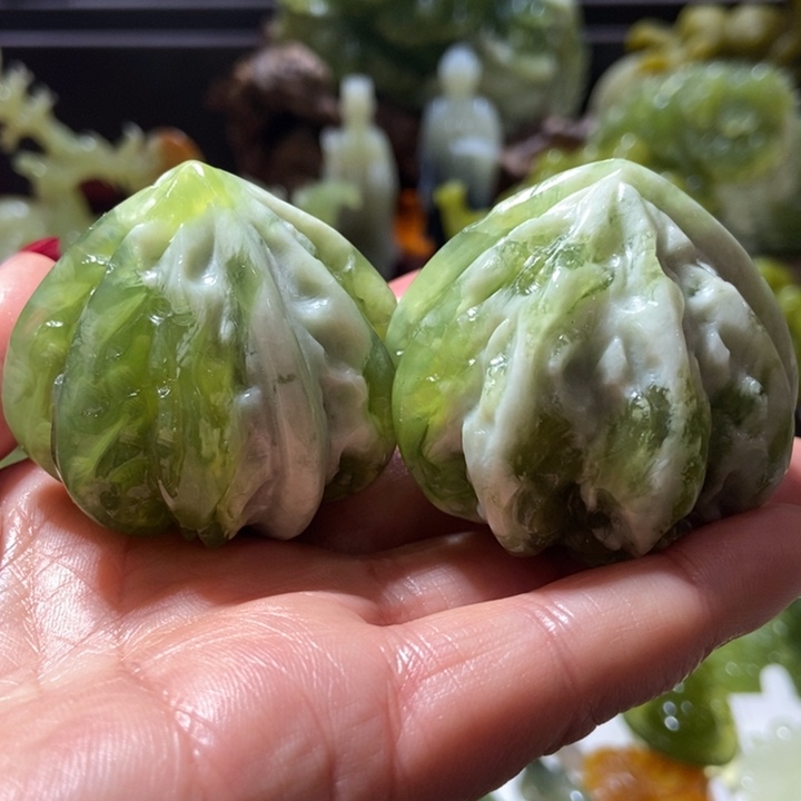 蛇纹石玉摆件合金寂***芽