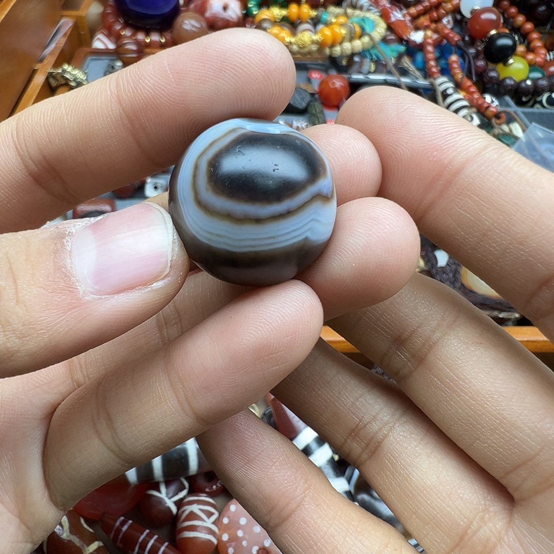 南红玛瑙未镶嵌珠宝半成品