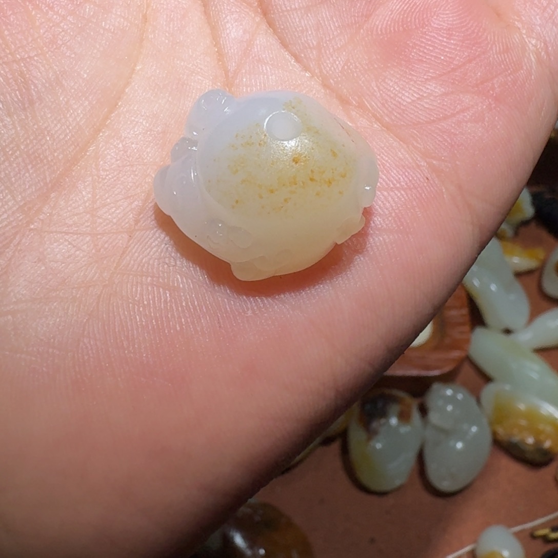 和田玉挂件未镶嵌缘