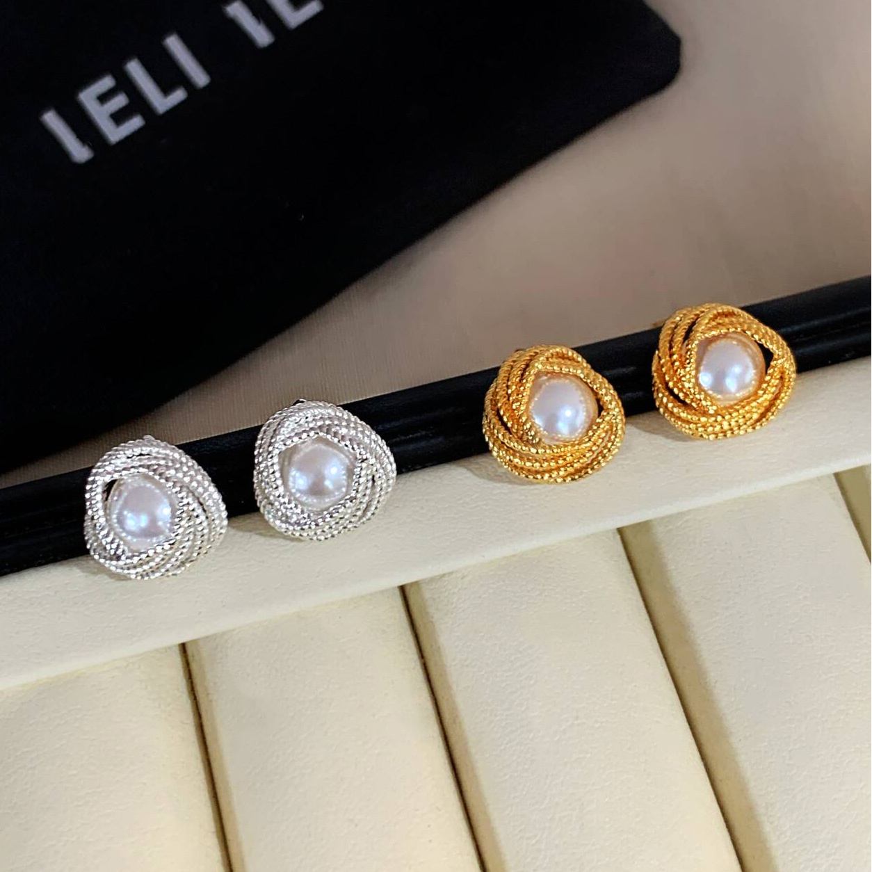 不锈钢仿珍珠耳饰 百搭针轻奢小众时尚珍珠耳钉女高级感爆款气质