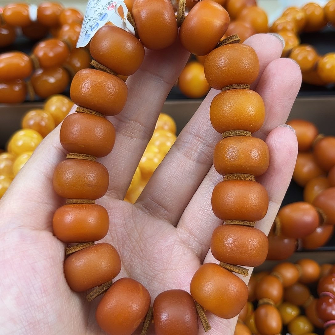 琥珀颈饰未镶嵌蜜蜡