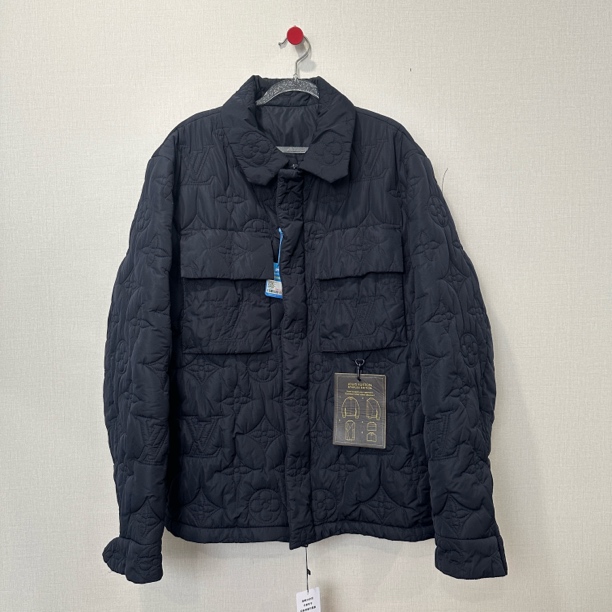 未使用 LouisVuitton/路易威登 压纹浮雕棉服/尺码50/编号11728