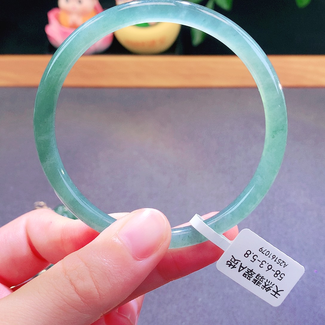 翡翠未镶嵌手镯天然翡翠