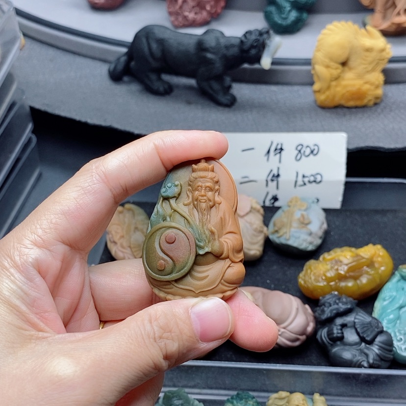 【闪购商品】定制石英质玉吊坠未镶嵌