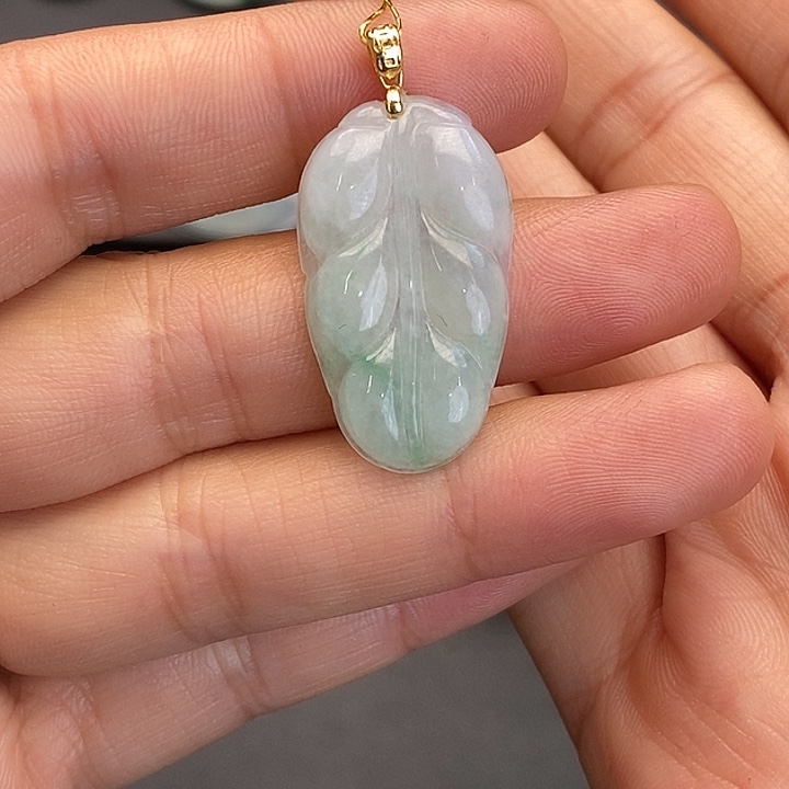 海***翡翠未镶嵌颈饰翡翠