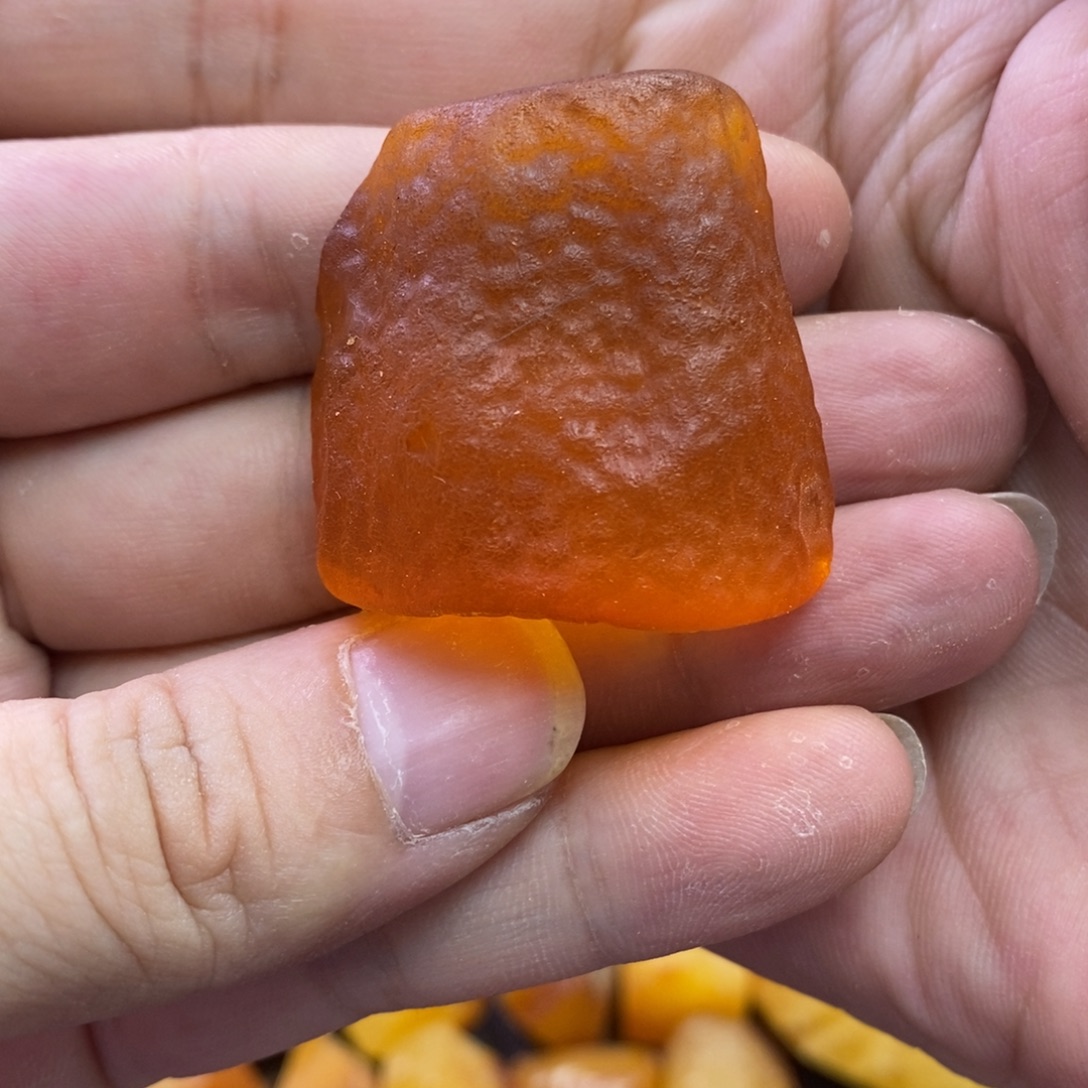 定制琥珀未镶嵌蜜蜡
