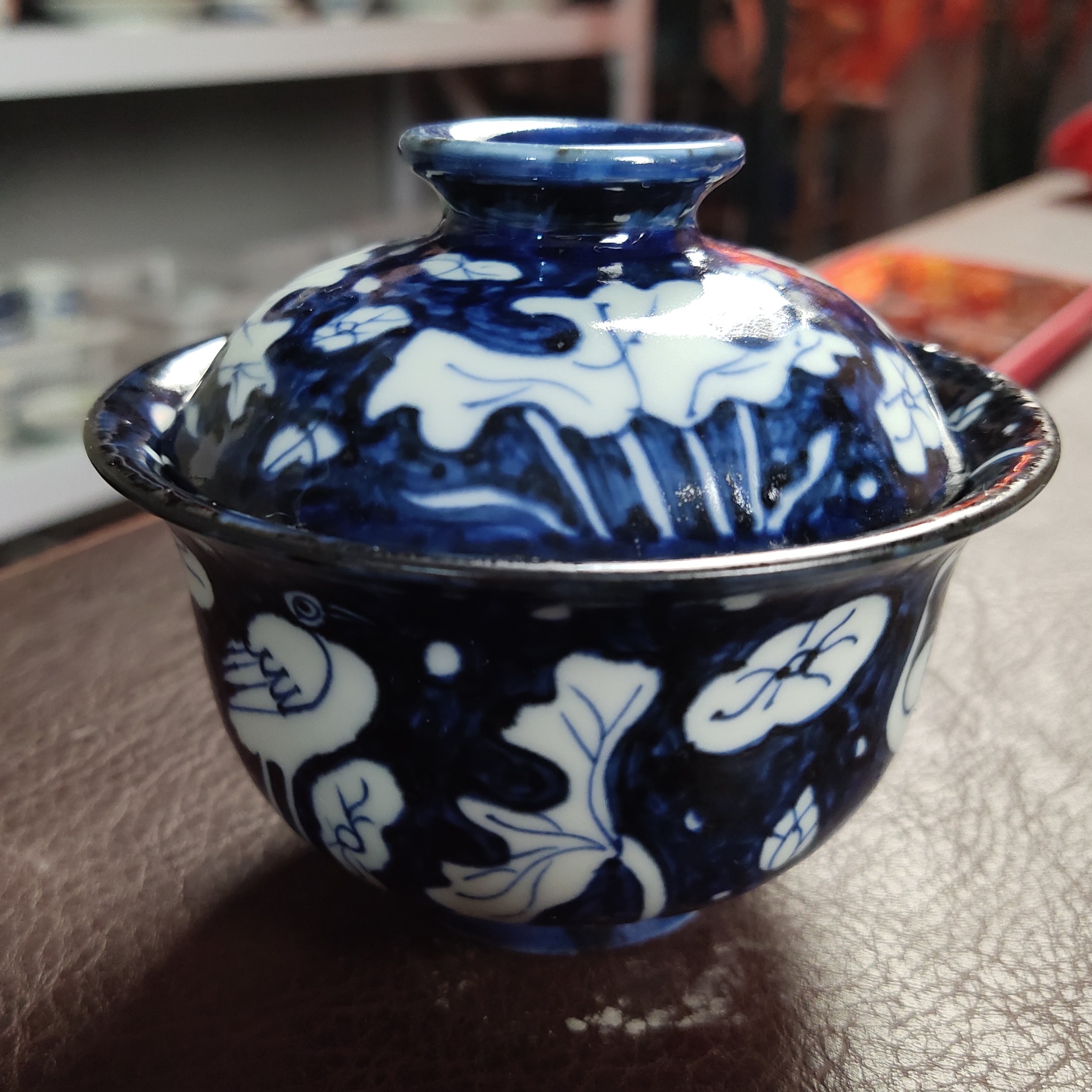 微瑕一鹭满绘大布袋盖碗