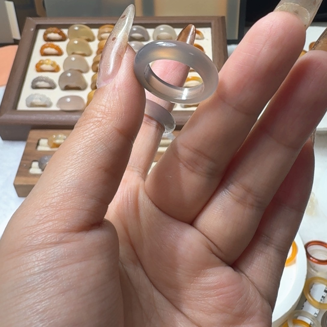 未镶嵌戒指玛瑙/玉髓306港11